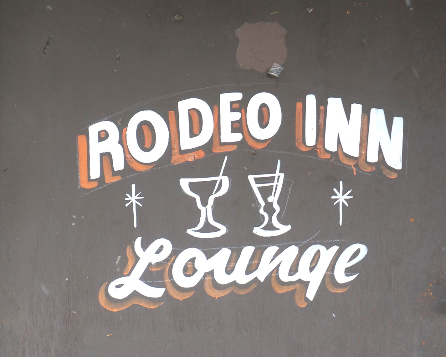 Rodeo Inn Sign